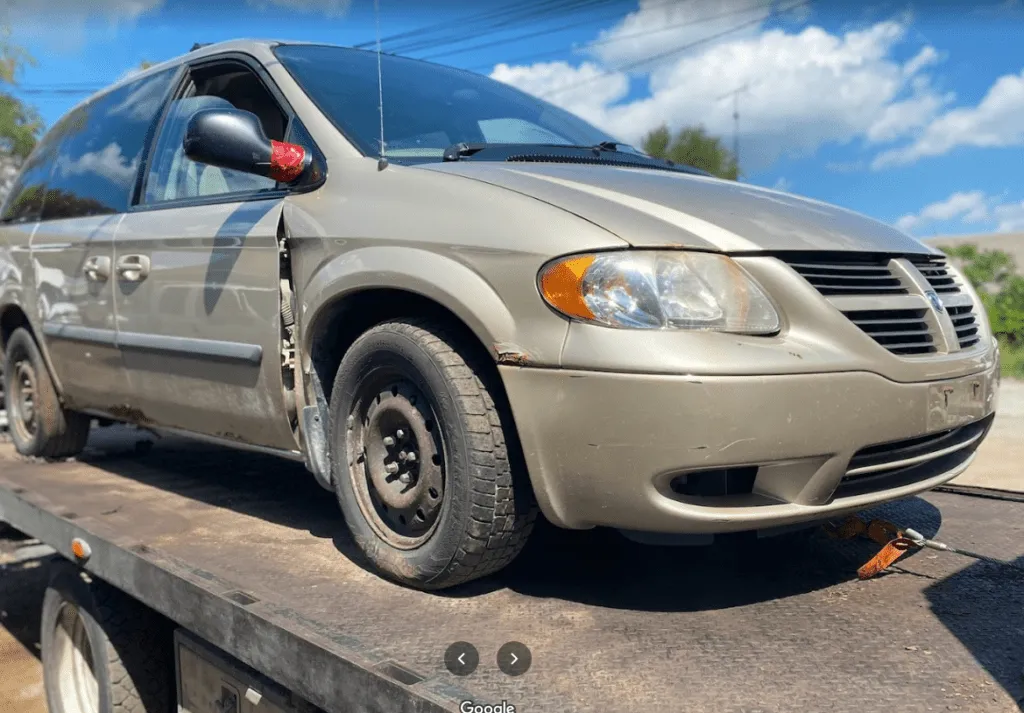broken cars removal
