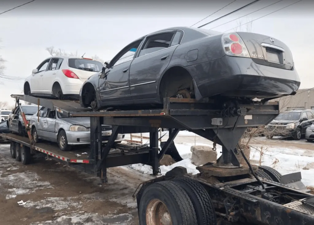damaged car Honda Fit