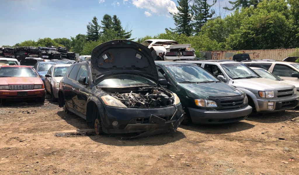 damaged car Honda Fit